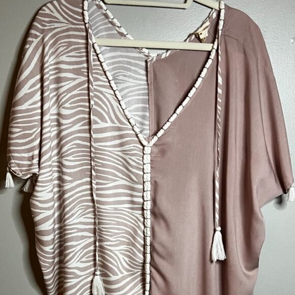 Rope Trim Surf Gypsy Beach Cover Up in Mauve and creme color Size M - Picture 1 of 7